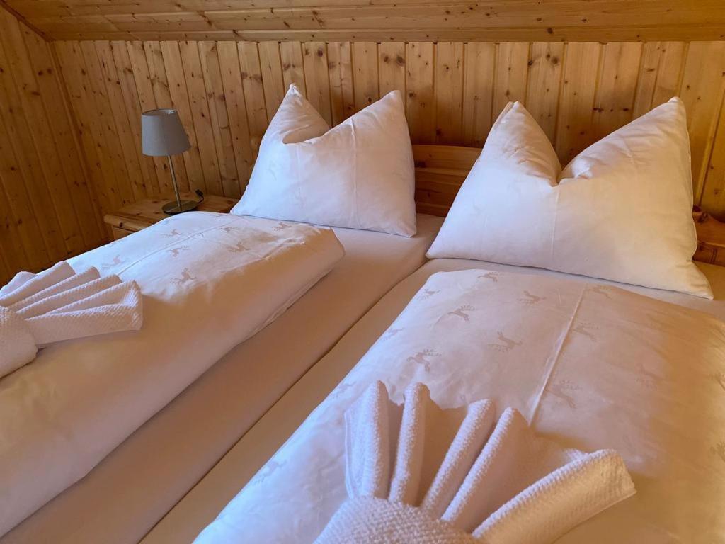 Ferienhaus Waldtraum Sankt Veit an der Glan Bagian luar foto