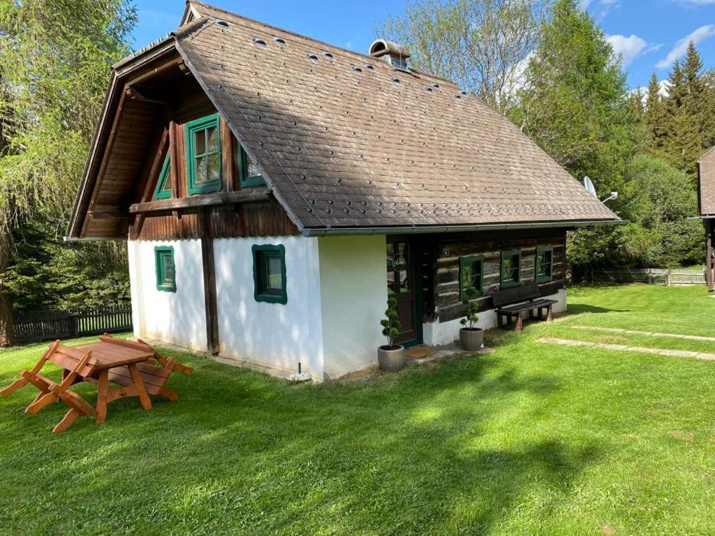 Ferienhaus Waldtraum Sankt Veit an der Glan Bagian luar foto