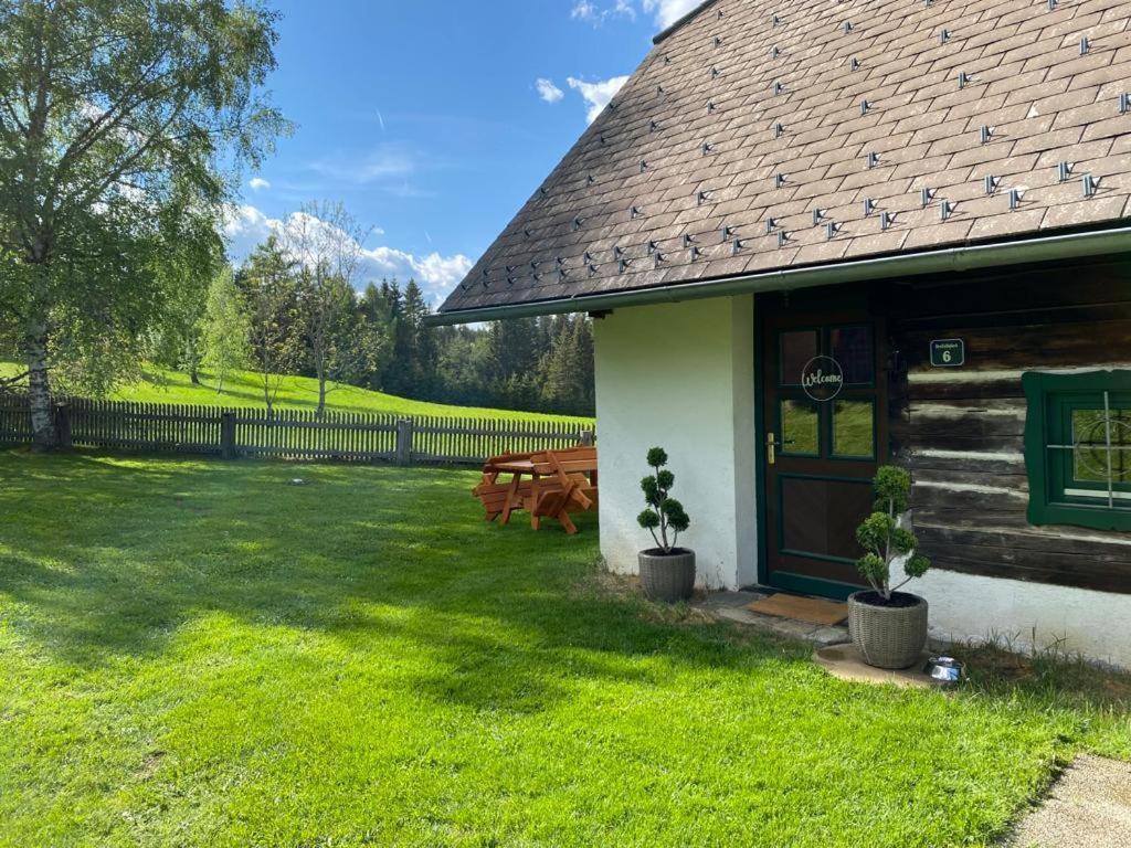 Ferienhaus Waldtraum Sankt Veit an der Glan Bagian luar foto